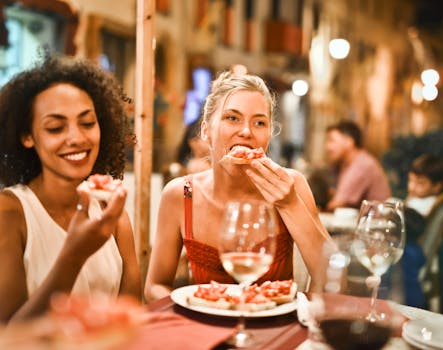 friends enjoying a device-free dinner